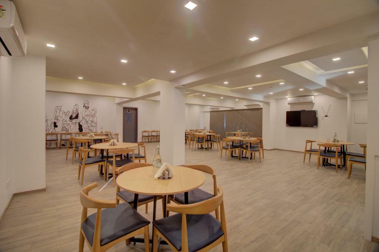 Townhouse Oak Kopar Khairane Navi Mumbai Formerly Ivy Hotel Екстер'єр фото