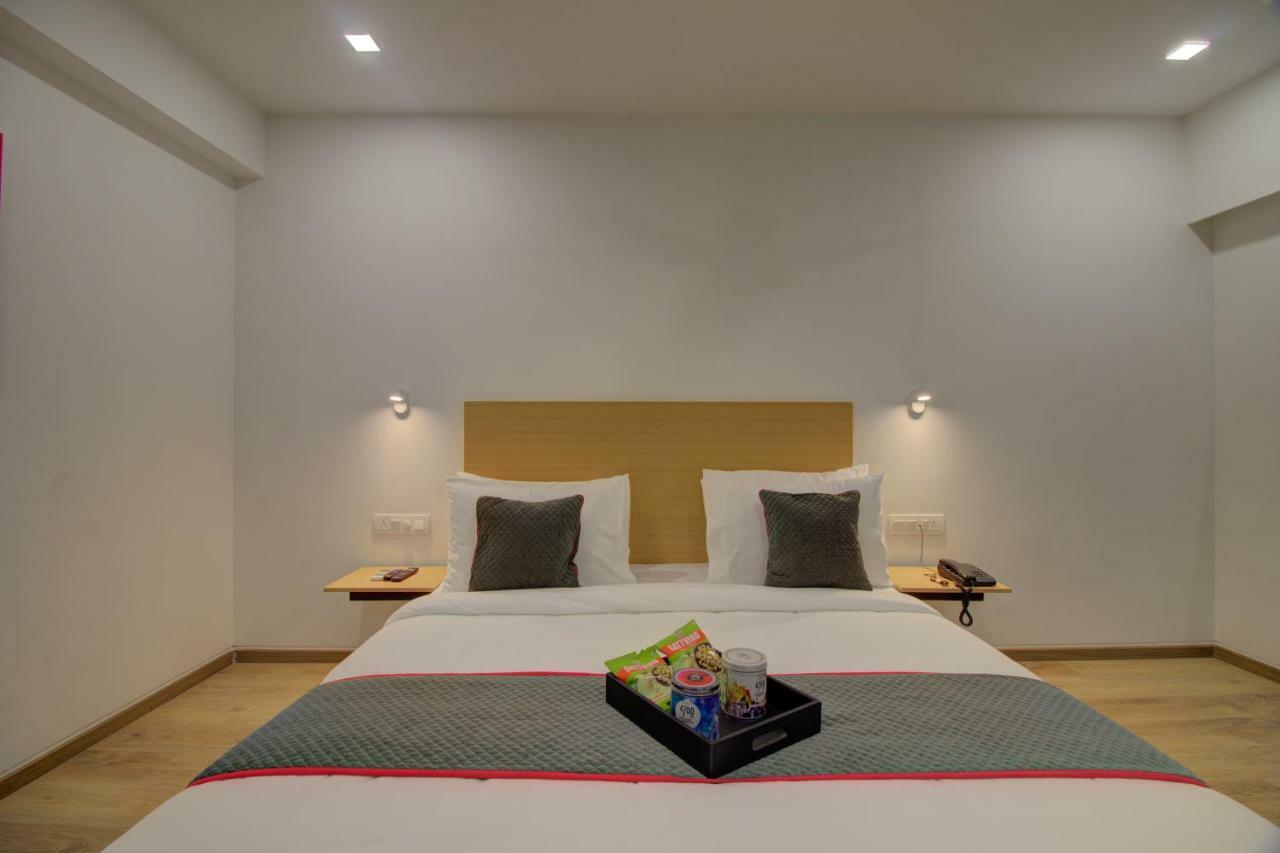 Townhouse Oak Kopar Khairane Navi Mumbai Formerly Ivy Hotel Екстер'єр фото