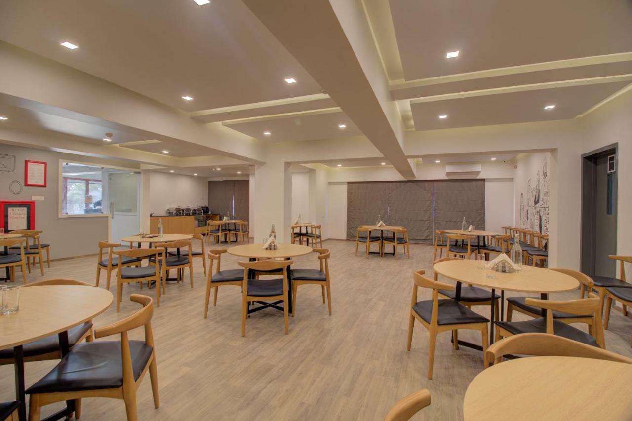 Townhouse Oak Kopar Khairane Navi Mumbai Formerly Ivy Hotel Екстер'єр фото